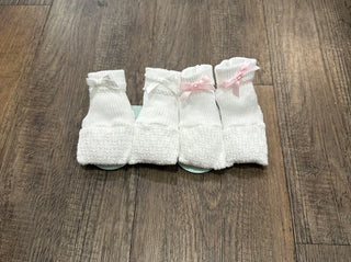 Paty Booties with Bow Newborn Socks    - Chickie Collective