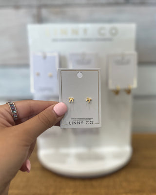Ruby Bow Screwback Stud Earrings Earring - Chickie Collective