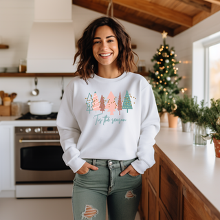 White Christmas Tree Sweatshirt |  Crewneck, Christmas Tree Sweatshirt, Holiday Sweaters for Women, Winter Sweatshirt Sweatshirt    - Chickie Collective