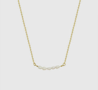 Getaway Pearl Necklace     - Chickie Collective