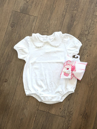12M Scalloped Collared White Bubble