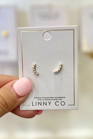 Abigail Screwback Pearl & Gold Stud Earrings Earring - Chickie Collective