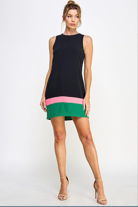 Sleeveless Airflow Dress in black and pink by Caramela.